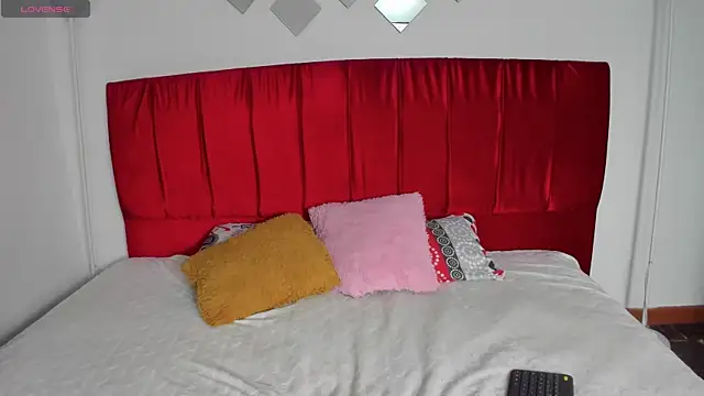 Electra  moon online show from December 5, 8:39 pm