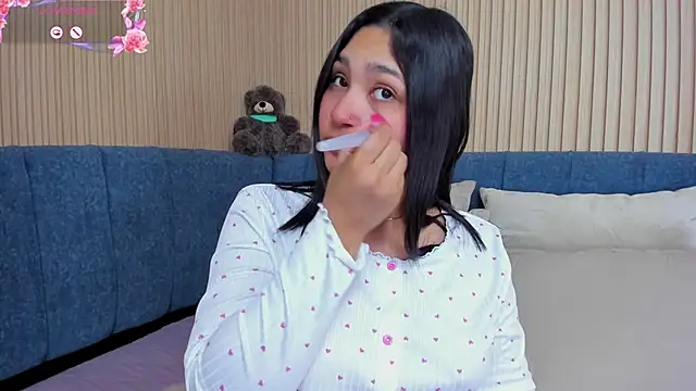 angel ponce online show from December 15, 7:09 pm