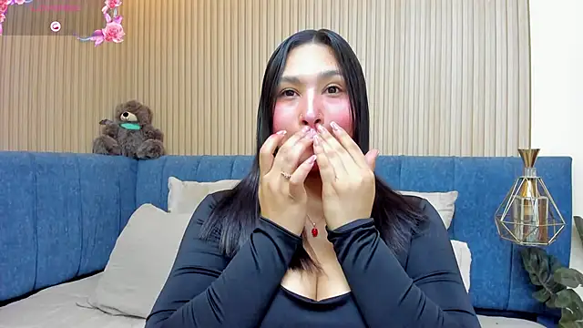 angel ponce online show from April 15, 7:07 pm