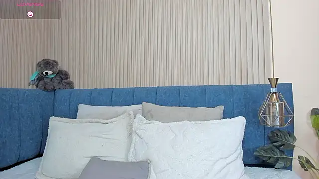 angel ponce online show from March 26, 7:12 pm