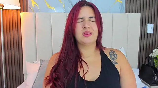 Victoria Guzman online show from May 23, 5:23 pm