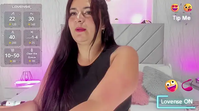 Snapshot of Victoria_Guzman chatting on December 18, 4:22 pm Victoria Guzman online show from December 18, 4:22 pm