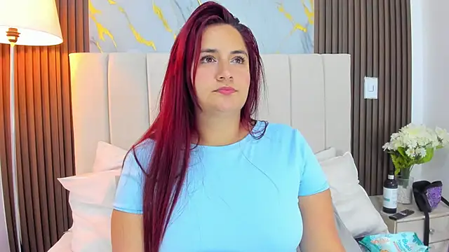 Victoria Guzman online show from May 27, 5:09 pm