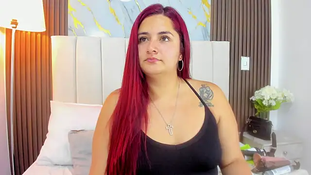 Snapshot of Victoria_Guzman chatting on July 6, 5:37 pm Victoria Guzman online show from July 6, 5:37 pm