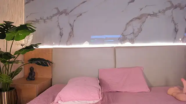 Celeste-Evanns online show from October 28, 8:08 pm