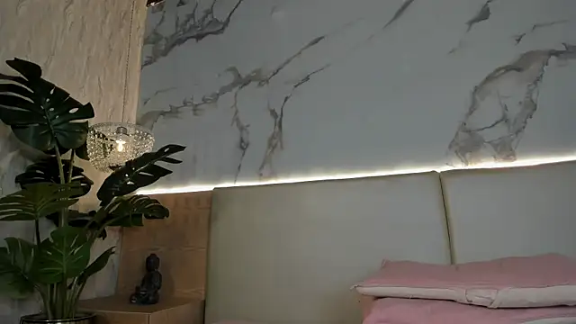 Celeste-Evanns online show from November 17, 8:13 pm