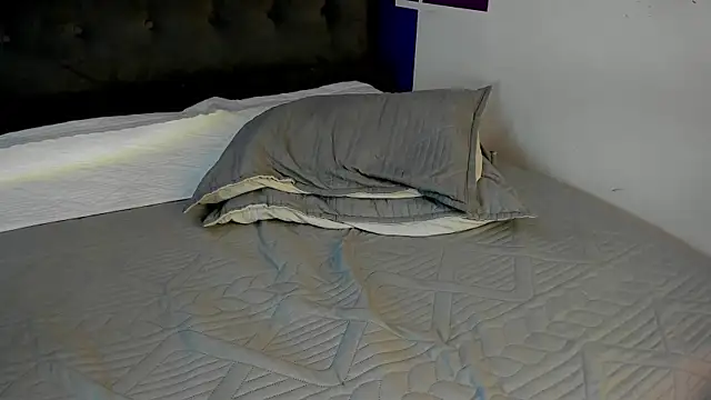 tiiny emilly online show from October 22, 9:35 pm