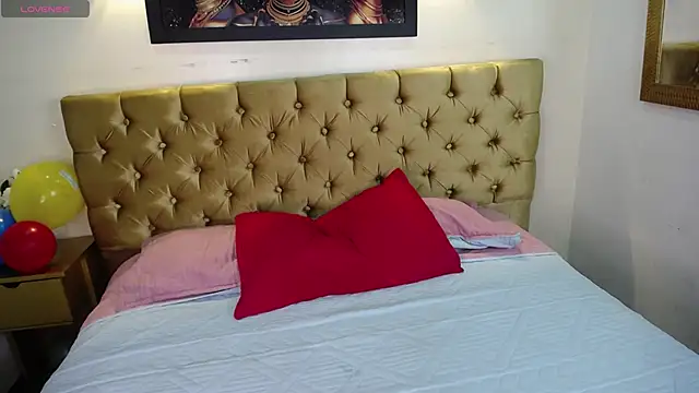 tiiny emilly online show from November 15, 4:55 pm