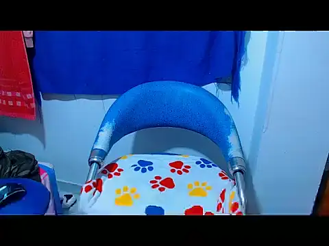 Snapshot of davidcutterr chatting on September 19, 2:59 am davidcutterr online show from September 19, 2:59 am