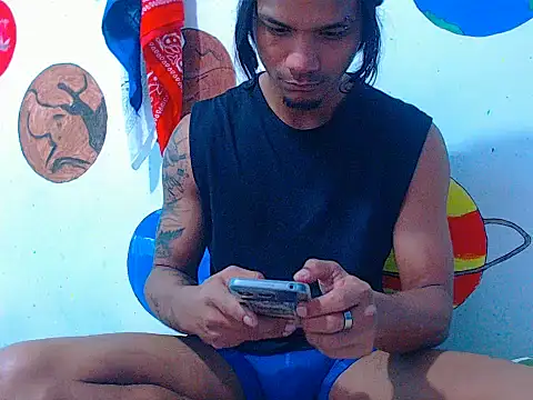 Snapshot of davidcutterr chatting on October 30, 12:25 pm davidcutterr online show from October 30, 12:25 pm