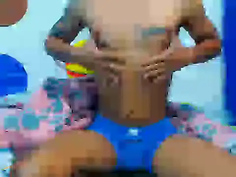 Snapshot of davidcutterr chatting on September 23, 4:36 pm davidcutterr online show from September 23, 4:36 pm