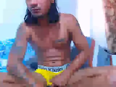 Snapshot of davidcutterr chatting on July 12, 6:31 pm davidcutterr online show from July 12, 6:31 pm