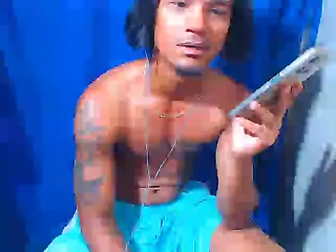 Snapshot of davidcutterr chatting on November 14, 6:00 pm davidcutterr online show from November 14, 6:00 pm