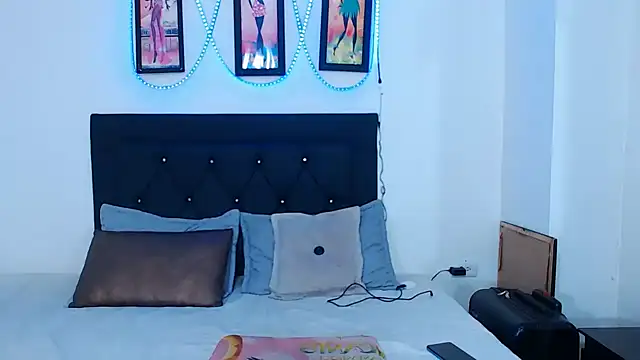 natashat lorent online show from May 2, 3:56 am