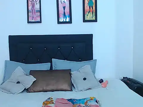 natashat lorent online show from March 2, 3:18 am