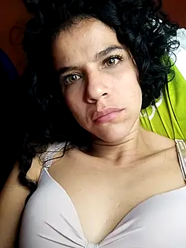 lucerocutte online show from March 31, 6:26 am