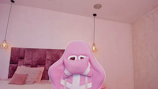 BellaClarck online show from December 18, 10:24 pm