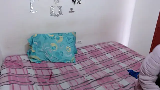 EvaHarryy online show from April 9, 9:32 pm