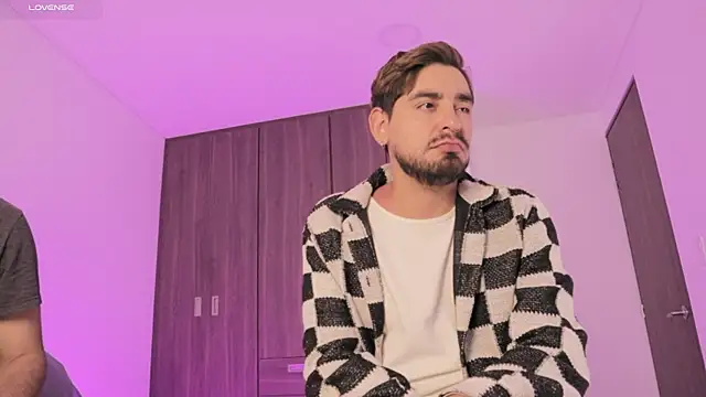 Snapshot of 404_Not_Found4 chatting on November 3, 1:11 am 404 Not Found4 online show from November 3, 1:11 am