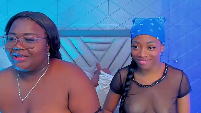 Snapshot of ElisabettaMonroy chatting on November 25, 9:59 pm ElisabettaMonroy online show from November 25, 9:59 pm