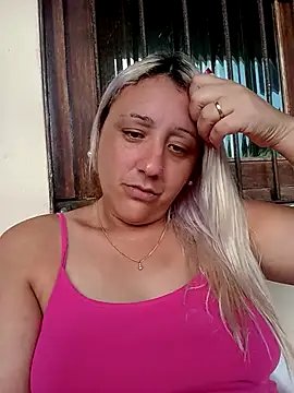 Snapshot of Samantha6767x chatting on March 13, 8:25 pm Samantha6767x online show from March 13, 8:25 pm