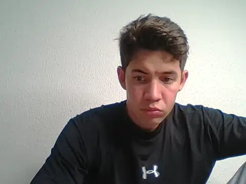 Snapshot of Maxtaylor18 chatting on October 8, 2:24 am Maxtaylor18 online show from October 8, 2:24 am