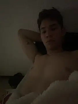 Snapshot of Maxtaylor18 chatting on October 9, 5:52 am Maxtaylor18 online show from October 9, 5:52 am