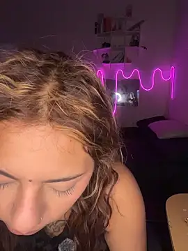 SoftLady S33 online show from April 24, 2:57 am