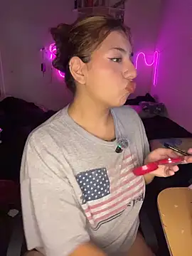 SoftLady S33 online show from May 6, 11:31 pm