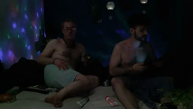 young swisscouple online show from November 15, 5:39 pm