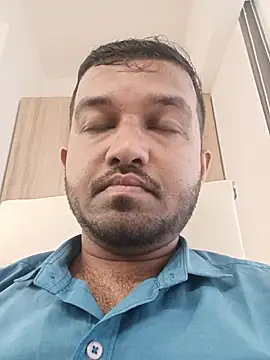 Snapshot of VJ17 chatting on October 31, 4:53 am VJ17 online show from October 31, 4:53 am