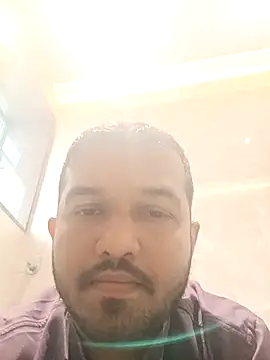 Snapshot of VJ17 chatting on December 3, 6:14 am VJ17 online show from December 3, 6:14 am