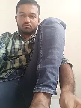 Snapshot of VJ17 chatting on December 1, 6:58 am VJ17 online show from December 1, 6:58 am