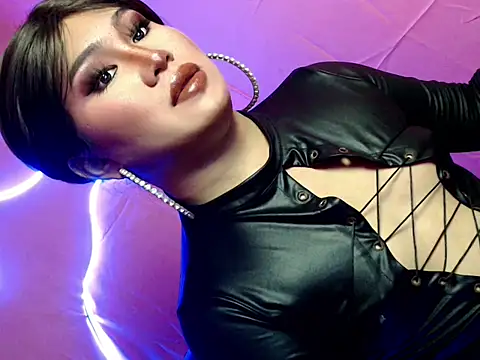 pretty lassy online show from December 19, 5:59 pm