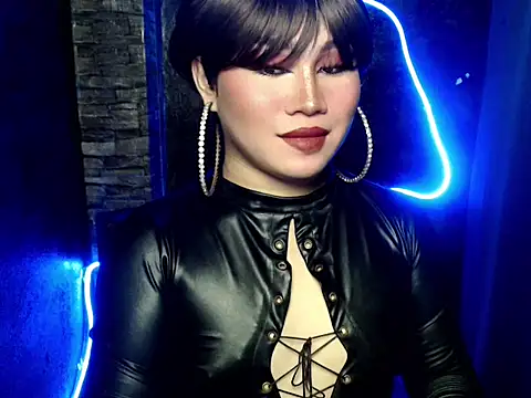 Snapshot of pretty_lassy chatting on October 18, 7:54 am pretty lassy online show from October 18, 7:54 am