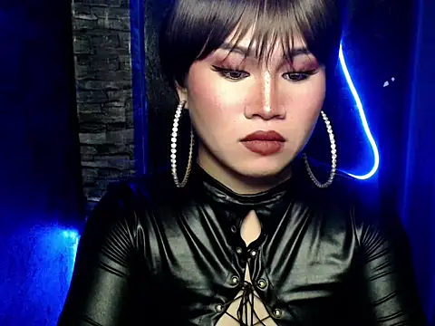 Snapshot of pretty_lassy chatting on October 21, 8:36 am pretty lassy online show from October 21, 8:36 am