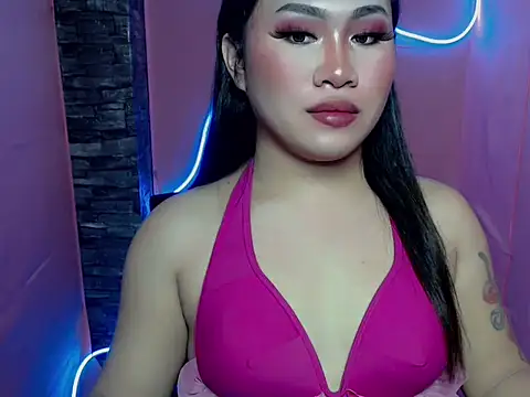 Snapshot of pretty_lassy chatting on November 4, 11:36 am pretty lassy online show from November 4, 11:36 am