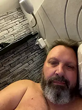 Snapshot of BigMan738@xh chatting on May 16, 10:31 pm BigMan738xh online show from May 16, 10:31 pm
