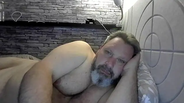Snapshot of BigMan738@xh chatting on May 31, 10:32 pm BigMan738xh online show from May 31, 10:32 pm