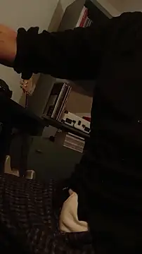 Snapshot of Mrkurt86 chatting on November 19, 1:44 pm Mrkurt86 online show from November 19, 1:44 pm