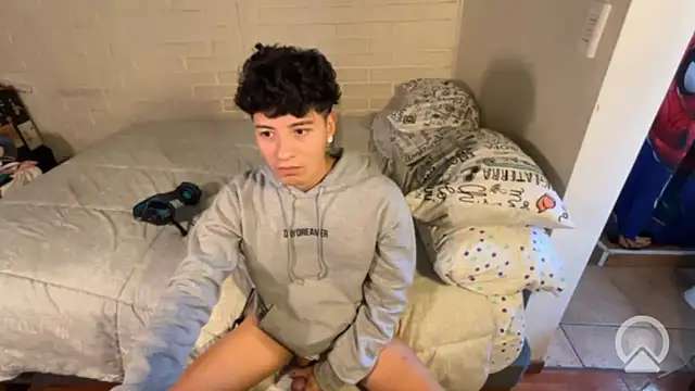 feeelipe2007 online show from February 15, 7:13 pm