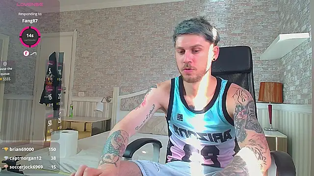 Snapshot of JonahShaw chatting on June 3, 2:33 pm JonahShaw online show from June 3, 2:33 pm