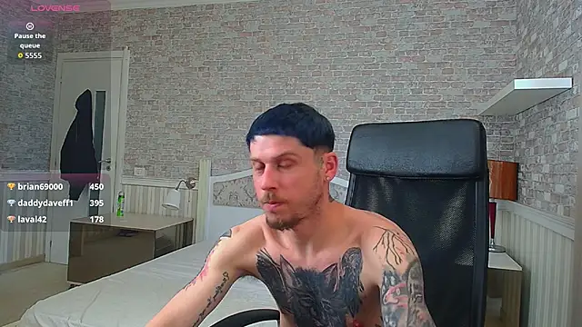 Snapshot of JonahShaw chatting on May 16, 10:36 am JonahShaw online show from May 16, 10:36 am