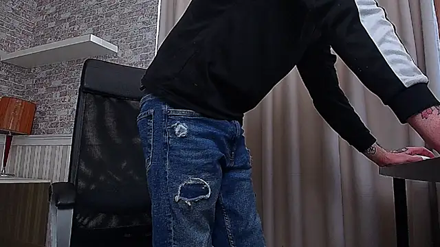 JonahShaw online show from March 16, 5:26 am