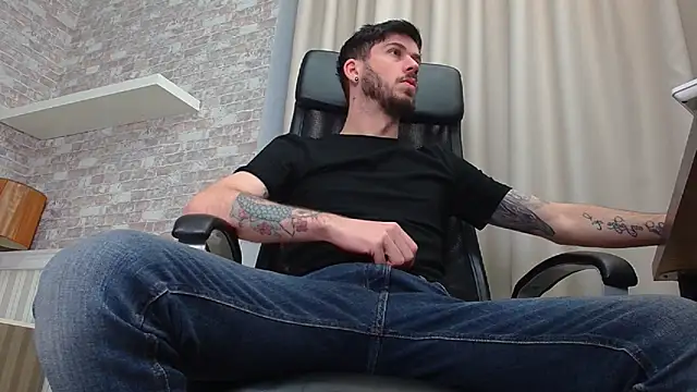 JonahShaw online show from November 19, 5:18 am