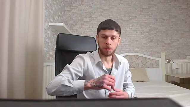 JonahShaw online show from April 10, 4:30 am