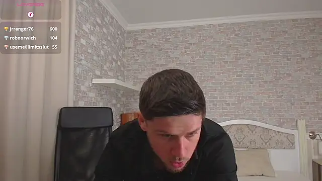Snapshot of JonahShaw chatting on April 30, 4:47 pm JonahShaw online show from April 30, 4:47 pm
