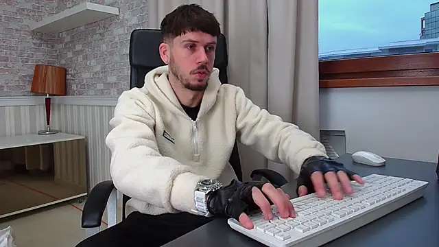 JonahShaw online show from October 7, 4:46 am