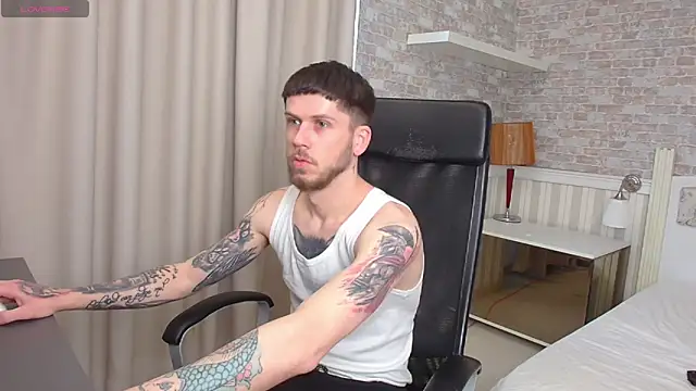 JonahShaw online show from April 8, 4:25 am