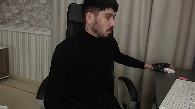 JonahShaw online show from October 19, 4:15 am